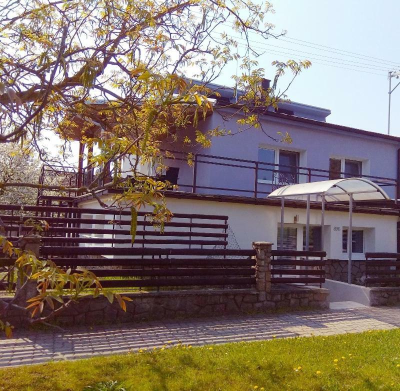 Appartement RELAX u lesa à Ratiskovice Extérieur photo
